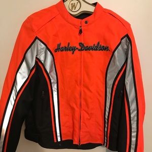 Harley Davidson women’s jacket (with padding )